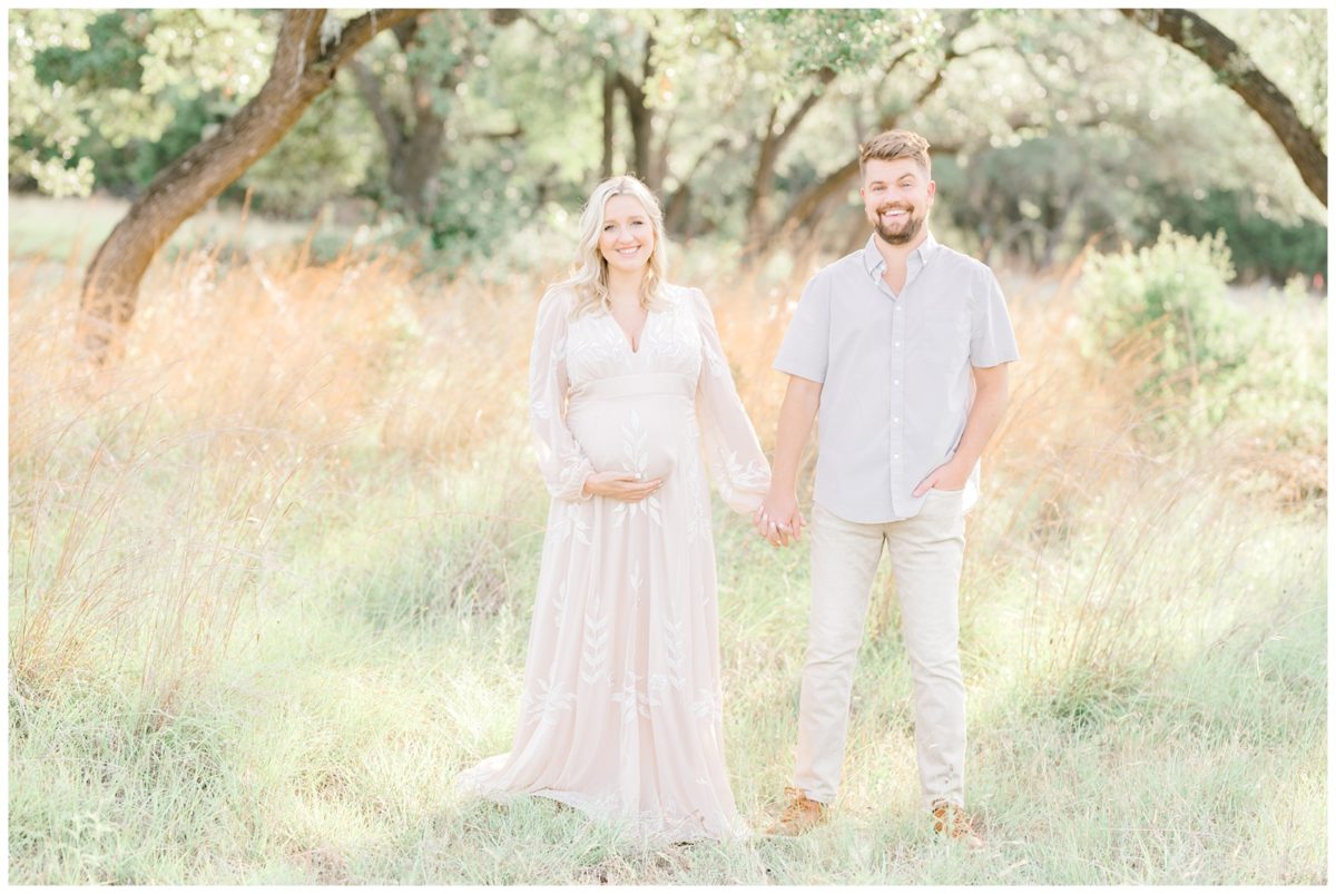 summer outdoor maternity session