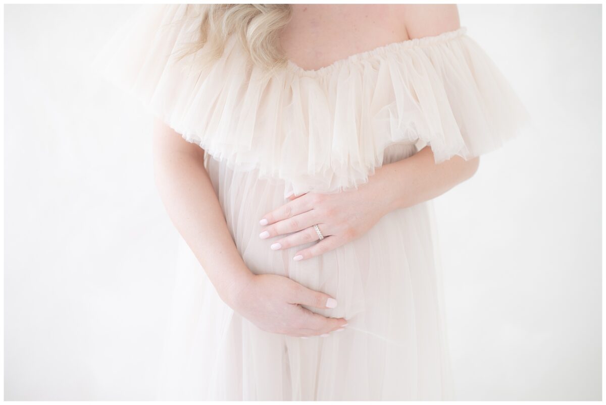 austin maternity session date night ideas